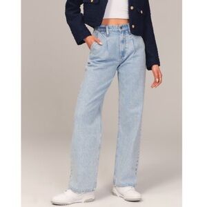 Abercrombie and Fitch theLoose high Rise Jean size 31/12R